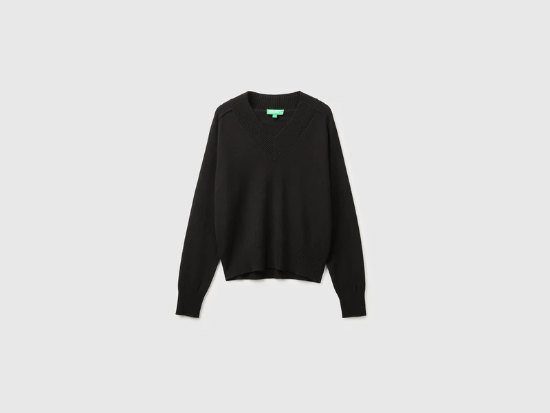 Weicher V-Ausschnitt-Pullover