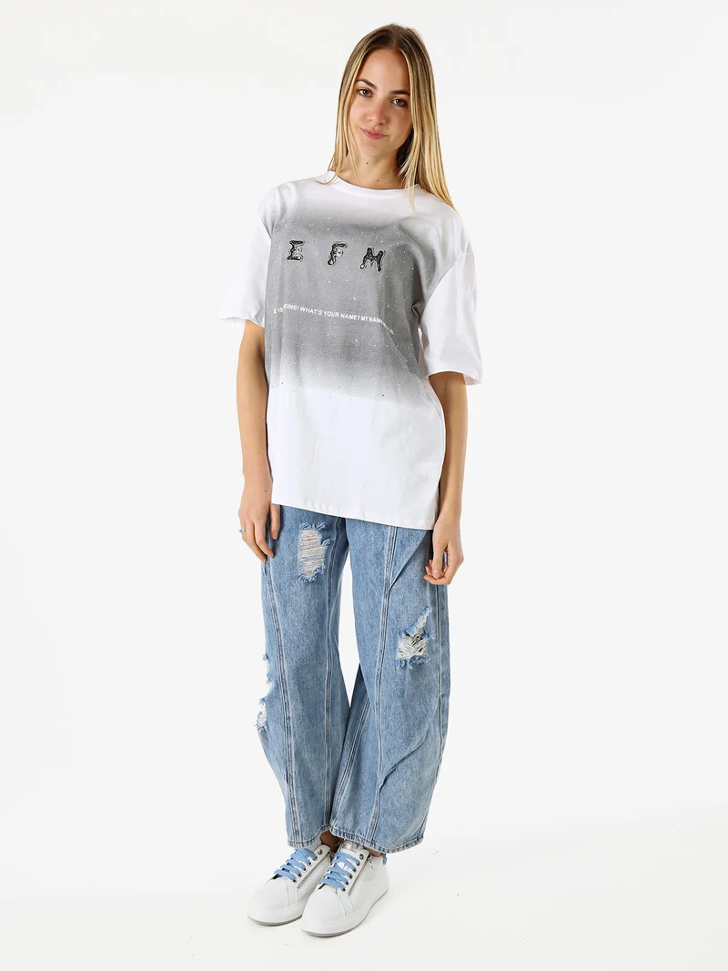 T-shirt oversize da donna con lustrini e microborchie - bianco