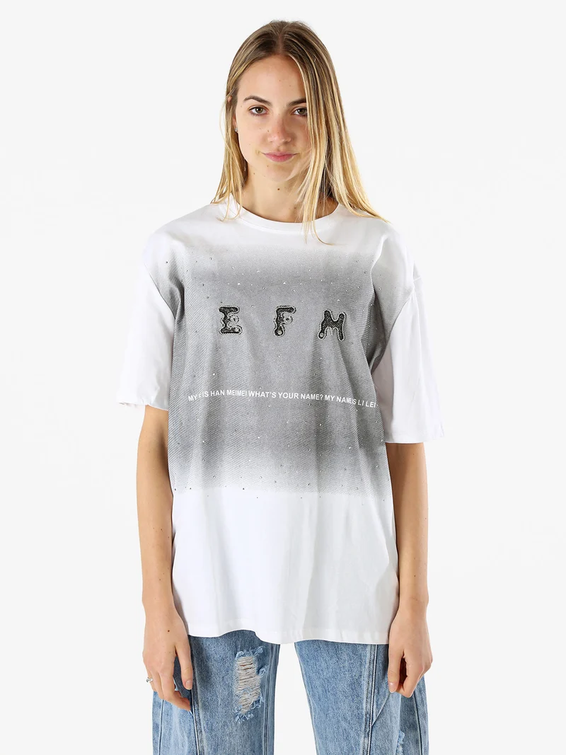 T-shirt oversize da donna con lustrini e microborchie - bianco