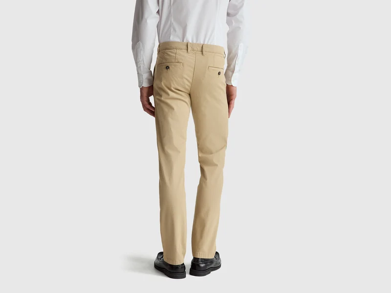 Beige Chinos im Slim Fit