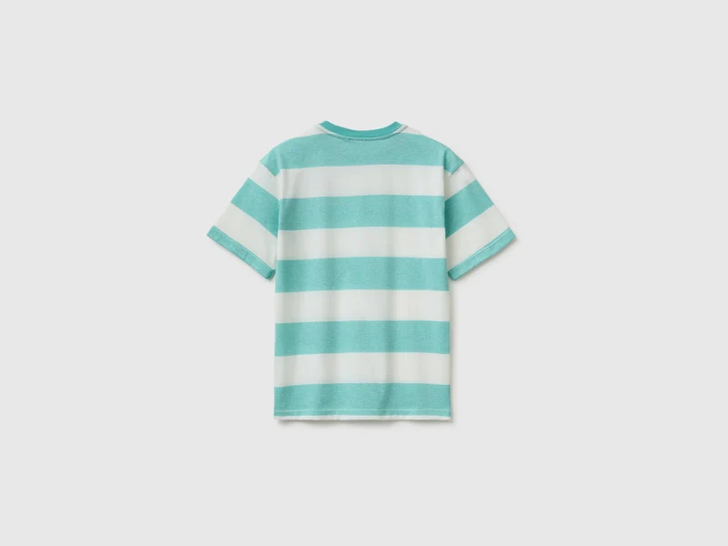 Übergroßes gestreiftes T-Shirt