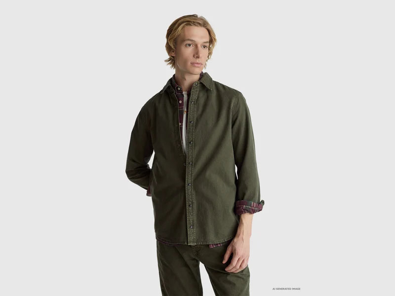 Slim Fit-Hemd aus 100 % Baumwolle