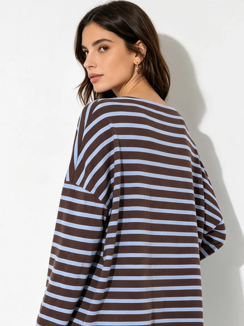 T-shirt donna oversize a maniche lunghe con stampa a righe - blu