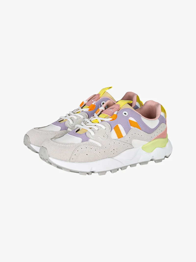 Sneakers stringate da donna - ghiaccio