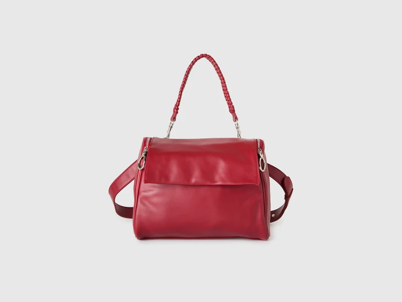 Tasche mit gewebtem Henkel