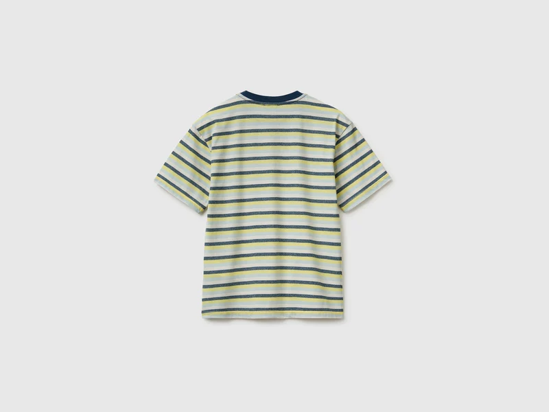 Übergroßes gestreiftes T-Shirt