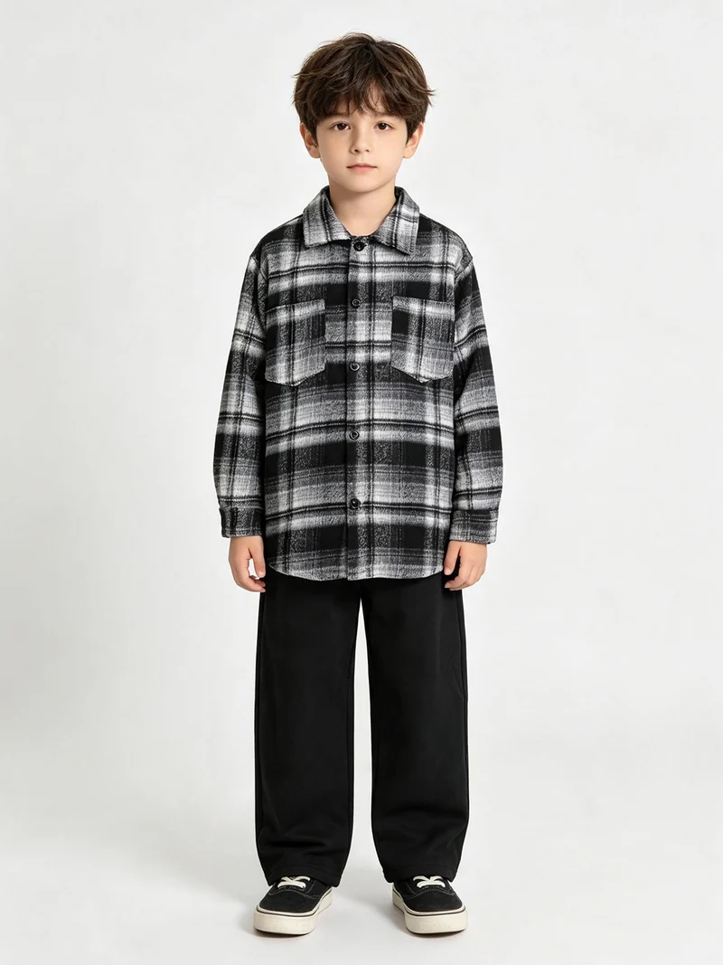 Completo da bambino 3 pezzi con camicia di flanella a quadri e pantaloni tuta felpati - nero