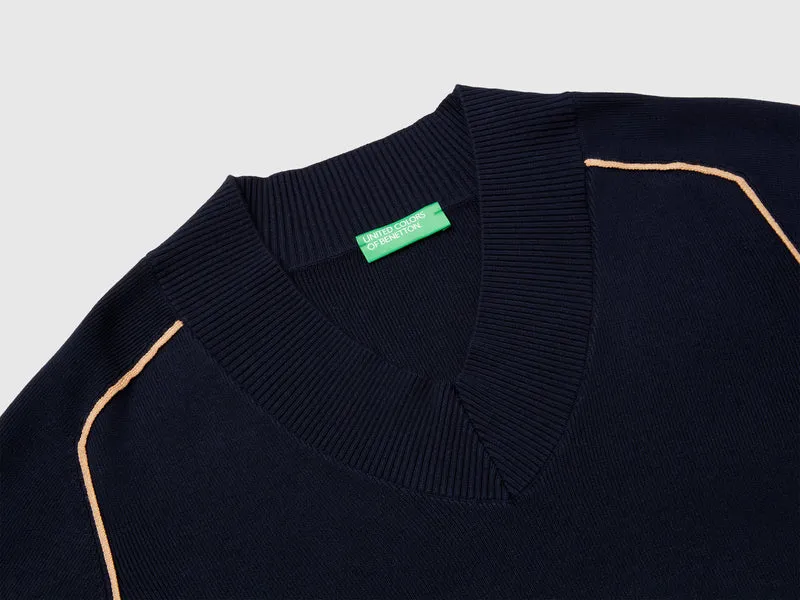 Pullover mit V-Ausschnitt und kastiger Passform