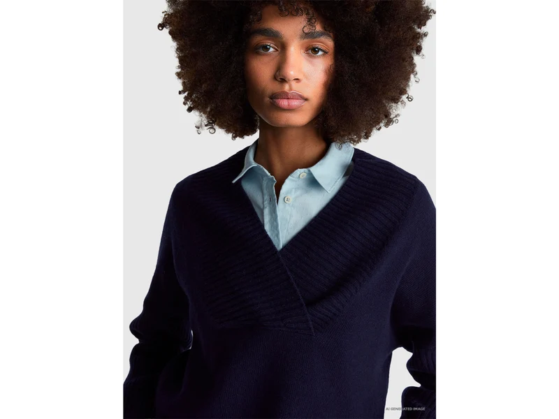 Pullover mit V-Ausschnitt und kastiger Passform