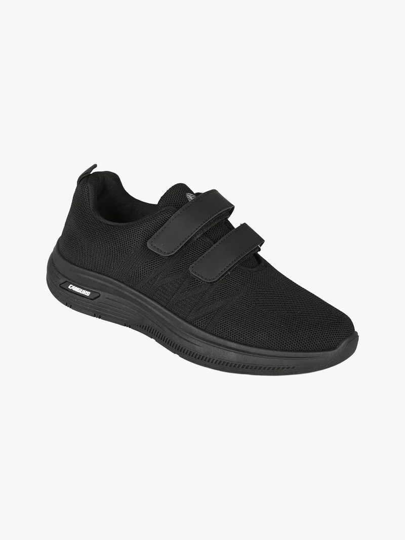 Sneakers da uomo con strappi in maglia - nero