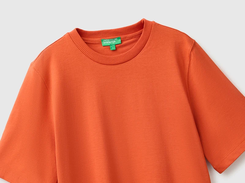 Kastenförmig geschnittenes T-Shirt aus 100 % Baumwolle