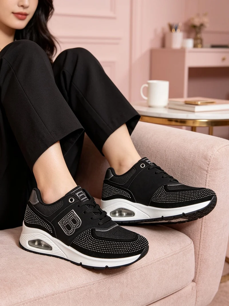 Sneakers donna con micro borchie e zeppa con air - nero