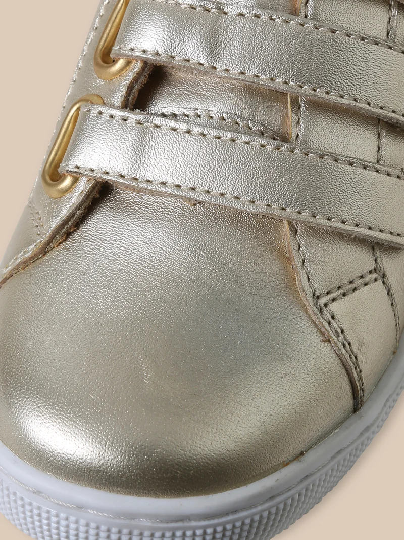 Mädchen-Sneaker aus irisierendem Leder