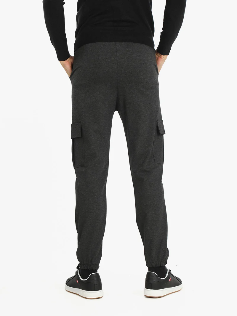 Pantaloni uomo con tasconi laterali - grigio scuro