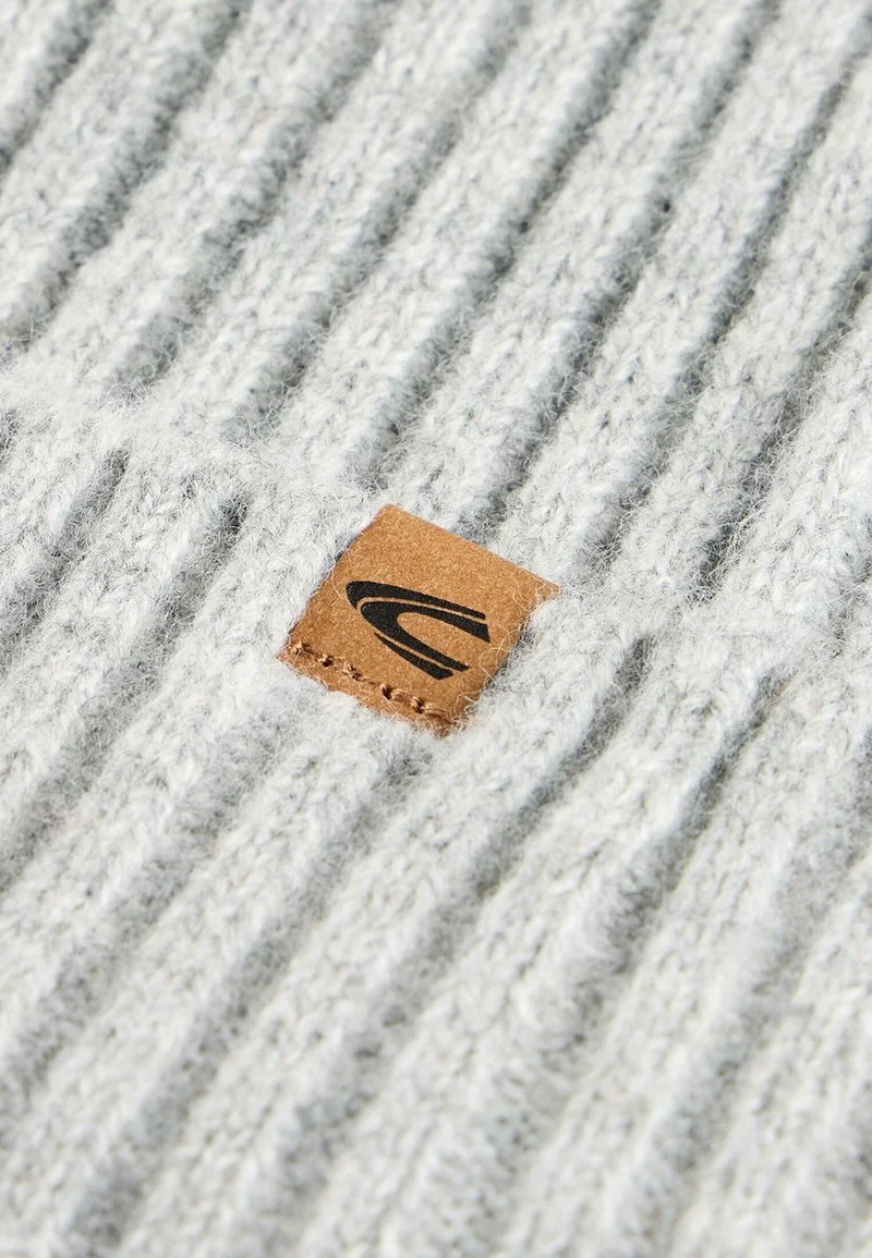 Strickmütze mit Logo