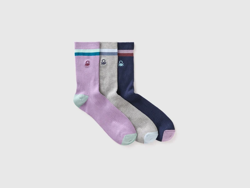 Drei Paar 3/4-Rippsocken