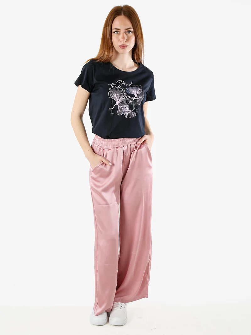 T-shirt girocollo da donna con stampa colorata - blu scuro