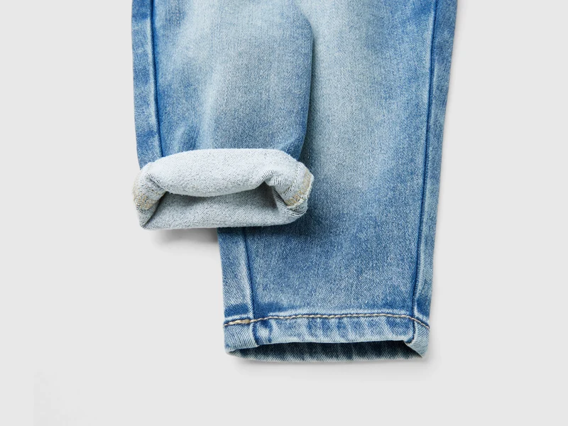 Thermojeans mit Schärpe