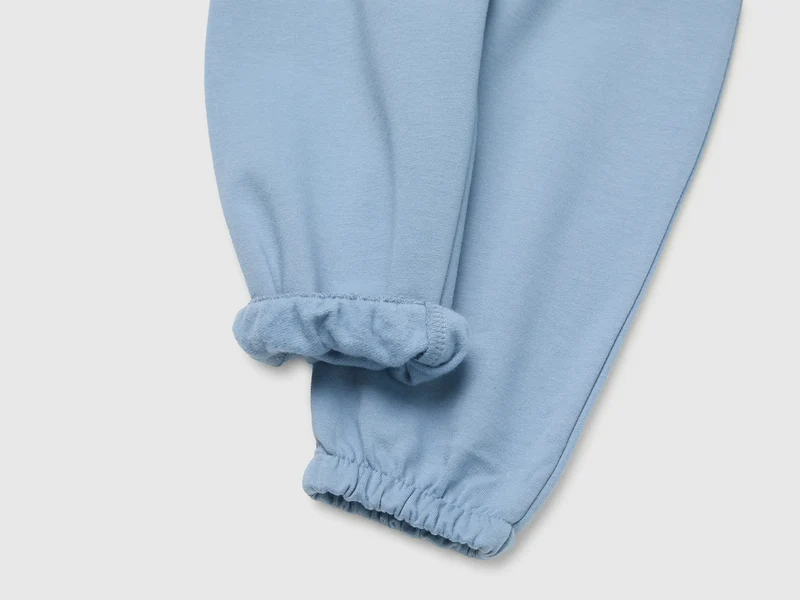Jogginghose mit Tiermotiv auf der Rückseite