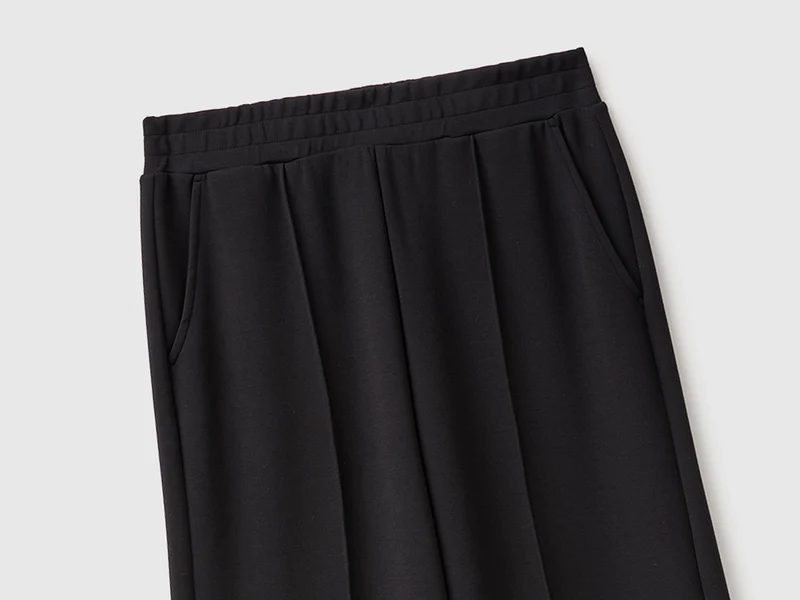 Bequeme, fließende Hose