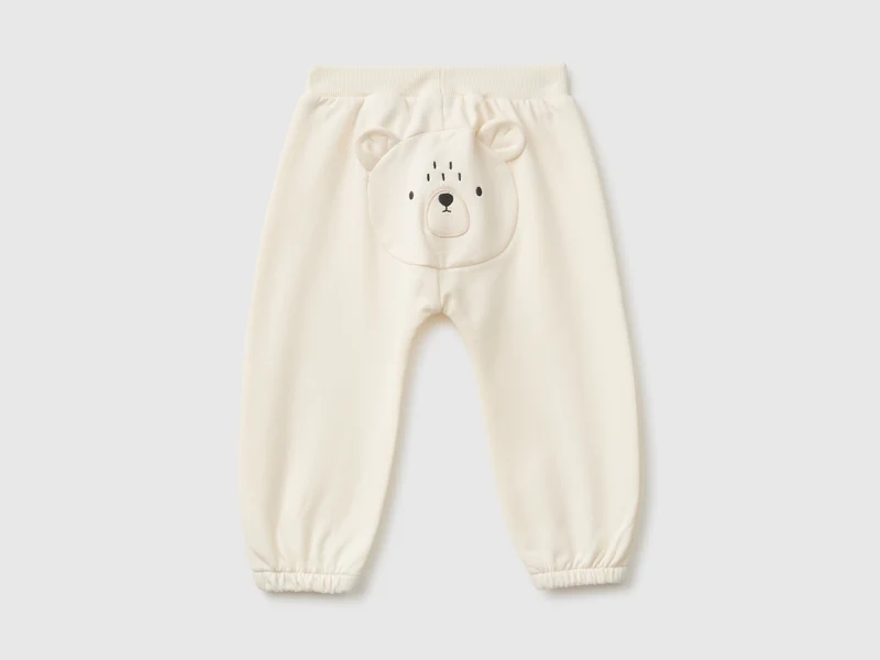 Jogginghose mit Tiermotiv auf der Rückseite