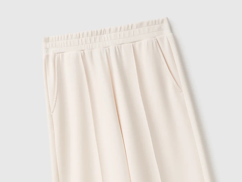 Bequeme, fließende Hose