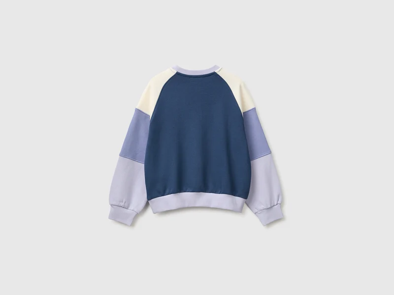 Sweatshirt mit Farbblock-Design und Stickerei