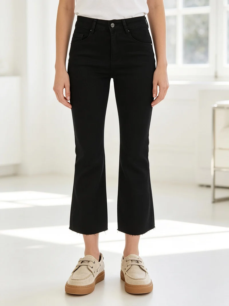 Jeans donna cropped con finale taglio laser - nero