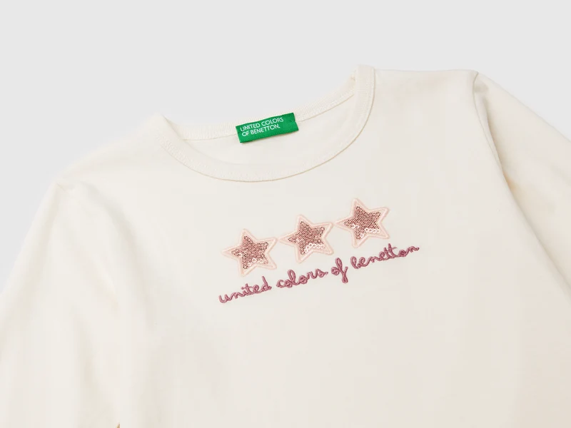 T-Shirt mit Print und Pailletten