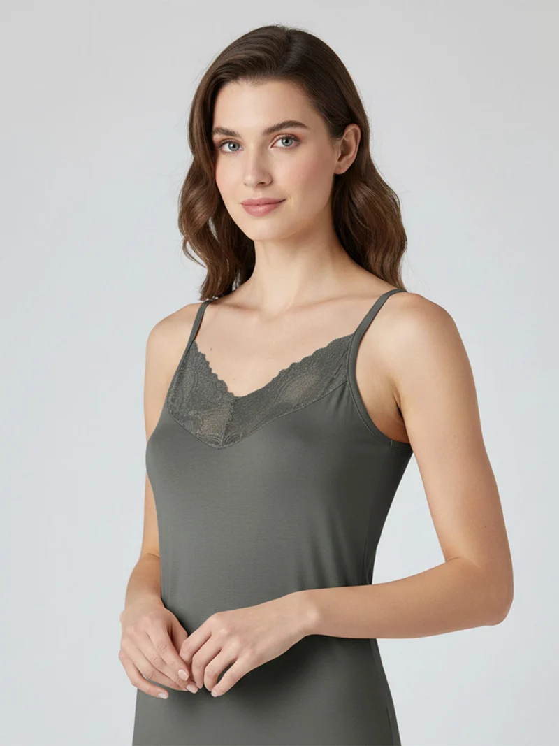 Top donna con spalline sottili e scollo in pizzo - verde