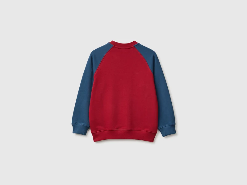 Geschlossenes Sweatshirt aus 100 % Baumwolle