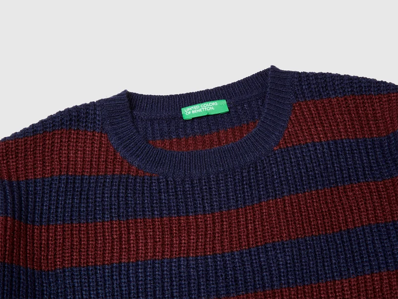 Gestreifter Pullover