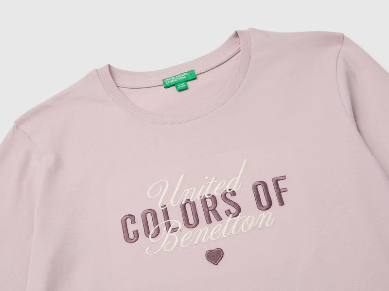 Langärmeliges T-Shirt mit Stickerei