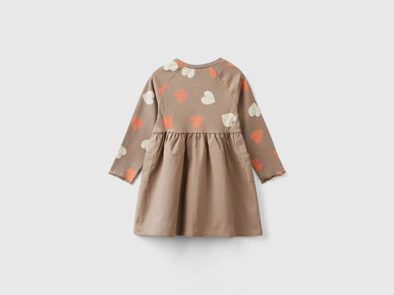 Kleid mit Druck und Knöpfen