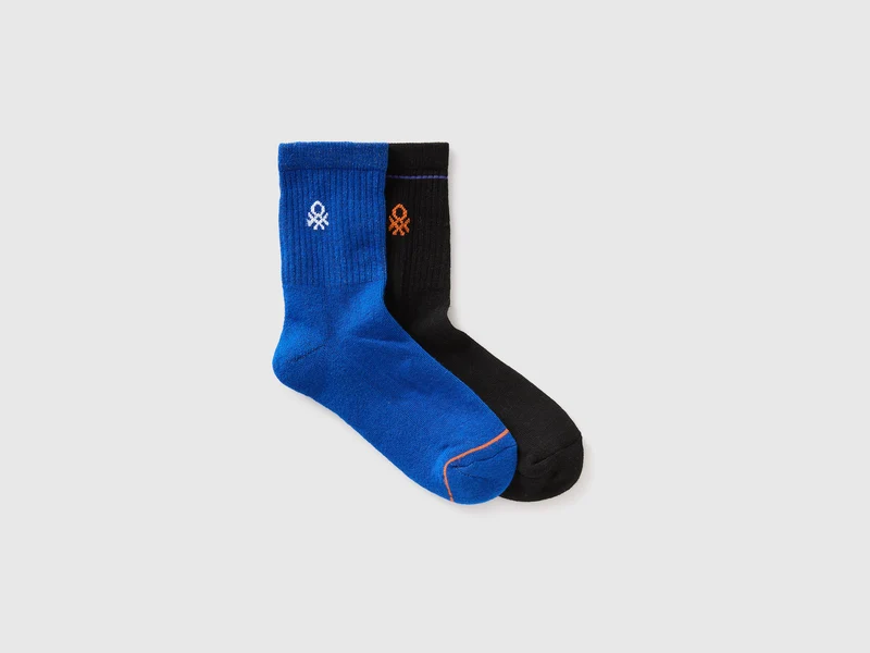 Zwei Paar lange Frotteesocken