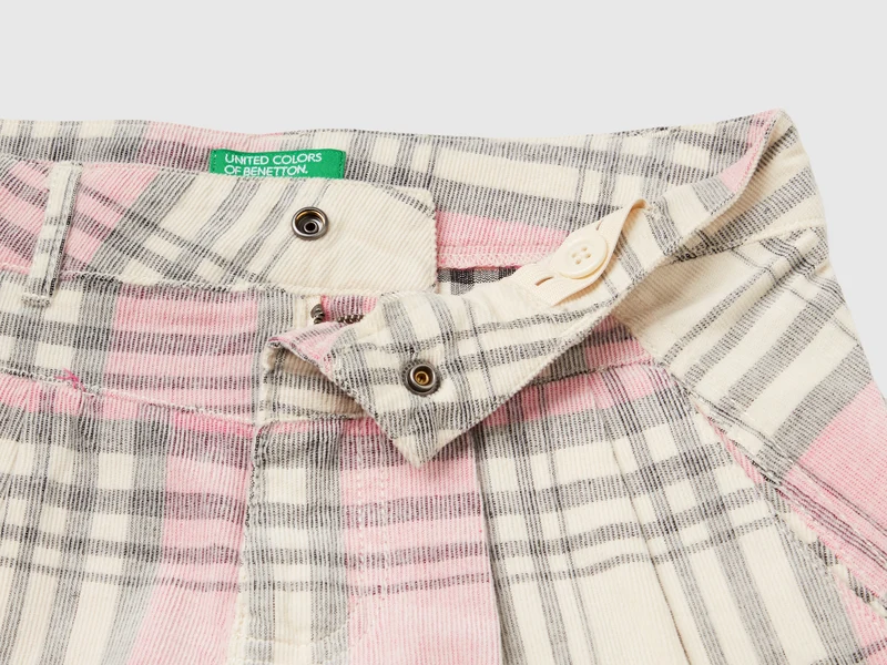 Tartan-Bermudashorts aus Samt