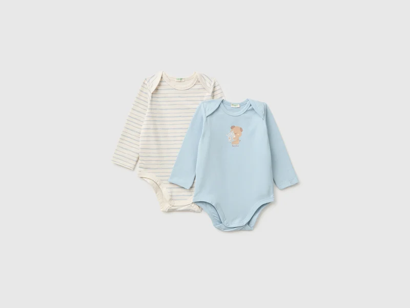 Zwei langärmelige Bodysuits