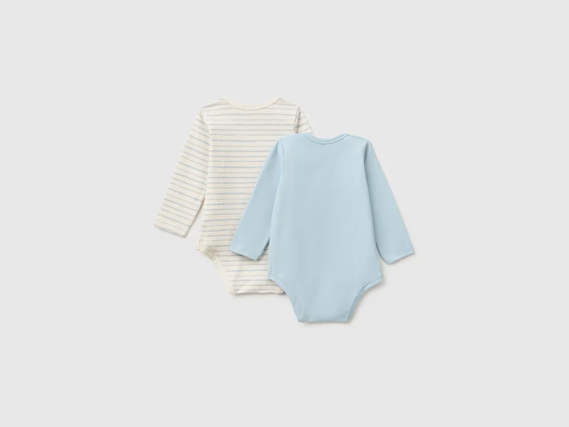 Zwei langärmelige Bodysuits