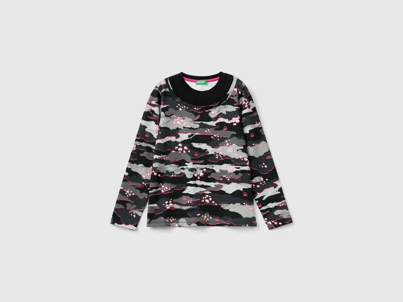 Camouflage T-Shirt mit Details in Fluo