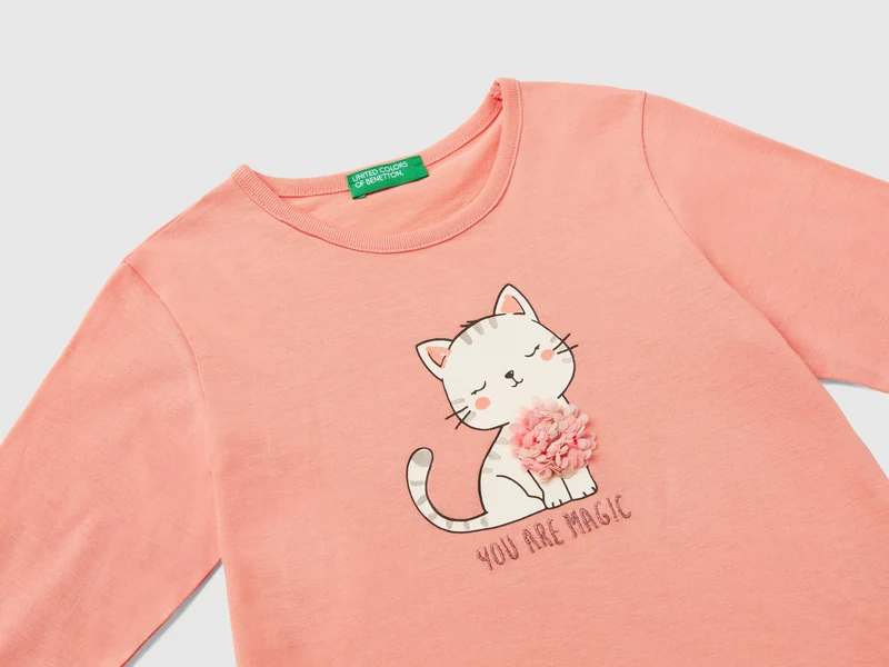 T-Shirt mit Applikationen mit Blütenblatteffekt