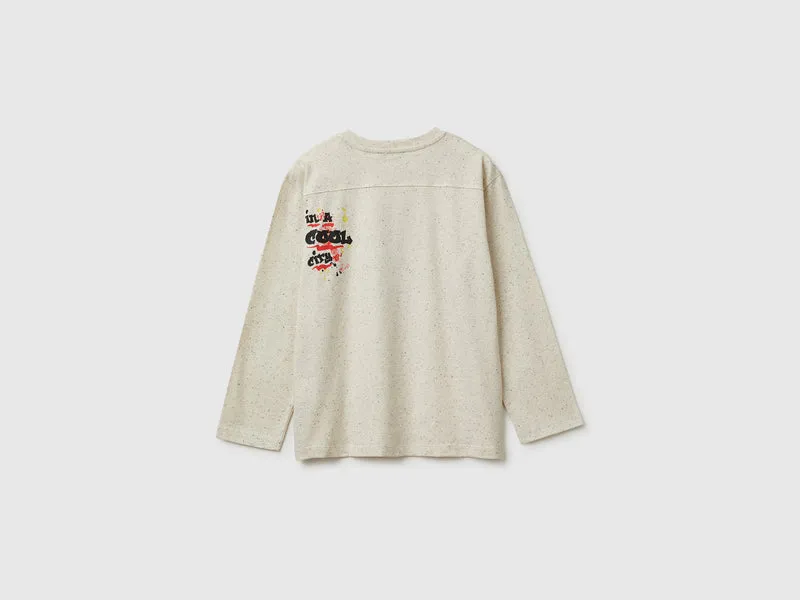 T-Shirt mit Graffiti-Print
