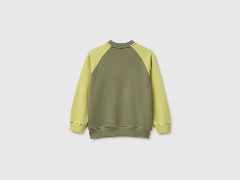 Geschlossenes Sweatshirt aus 100 % Baumwolle