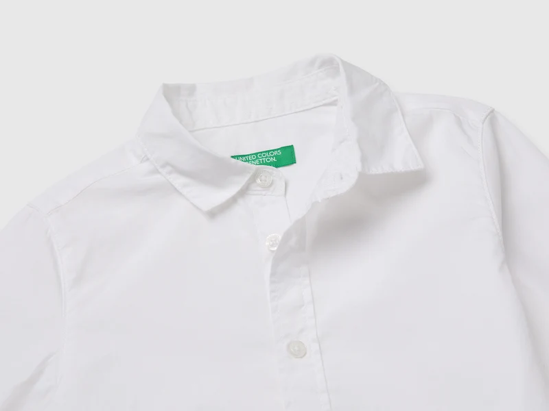 Gestreiftes Hemd aus 100 % Baumwolle