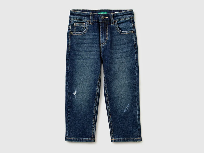Loose Fit Jeans mit Rissen