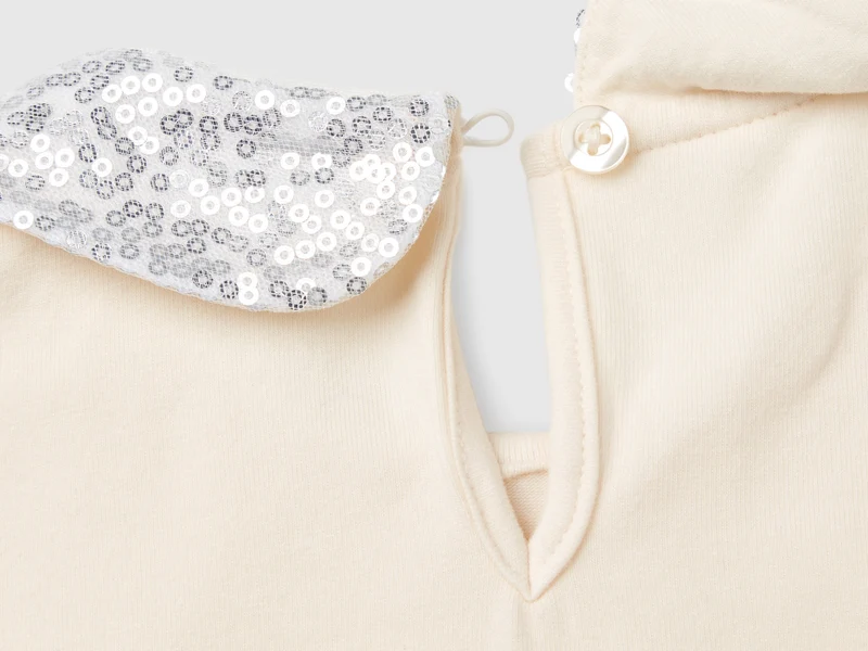 Shirt mit Paillettenkragen