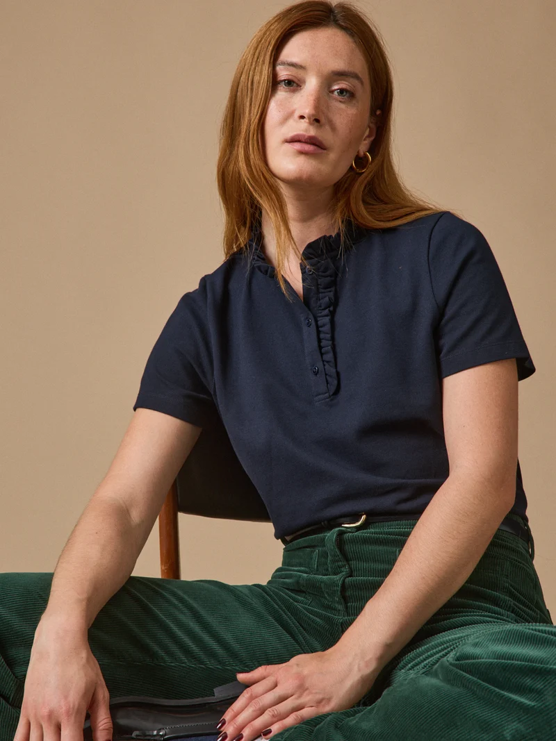 Damen-Poloshirt mit Volants am Kragen