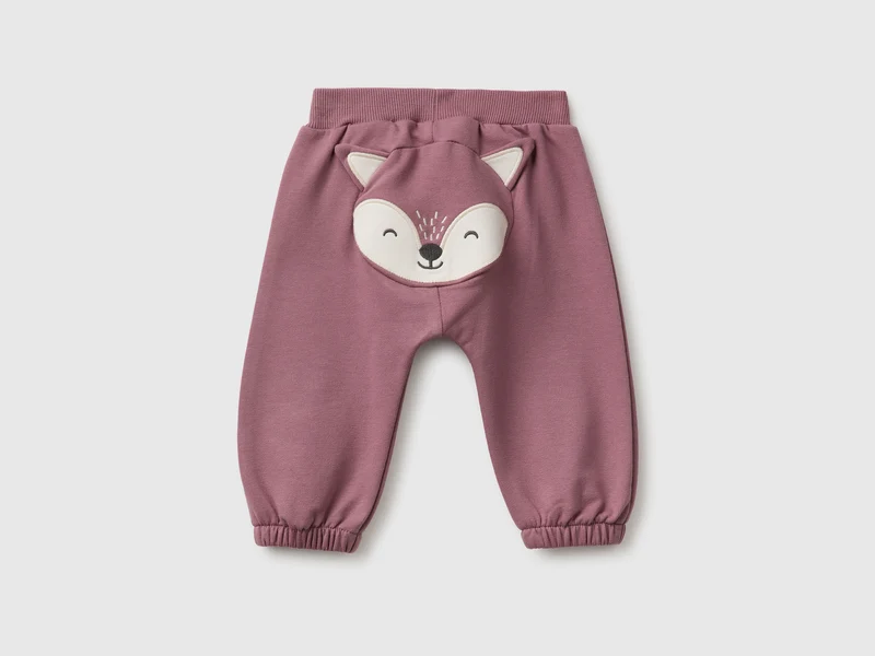 Jogginghose mit Tiermotiv auf der Rückseite