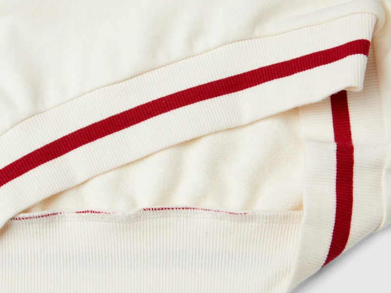 Sweater mit V-Ausschnitt
