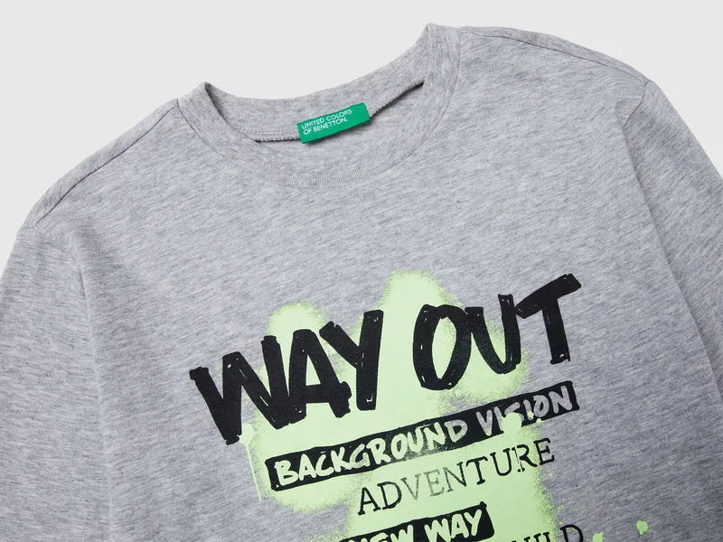 Bedrucktes T-Shirt