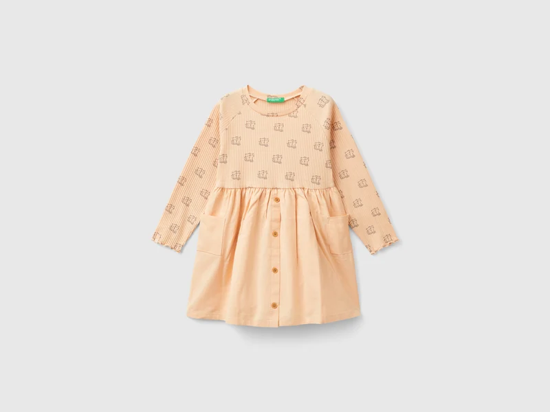 Kleid mit Druck und Knöpfen